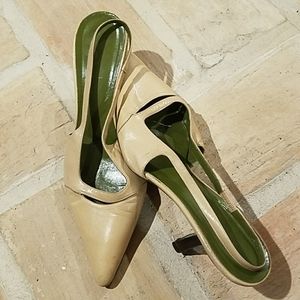 Gucci Slip-on Beige Sandals